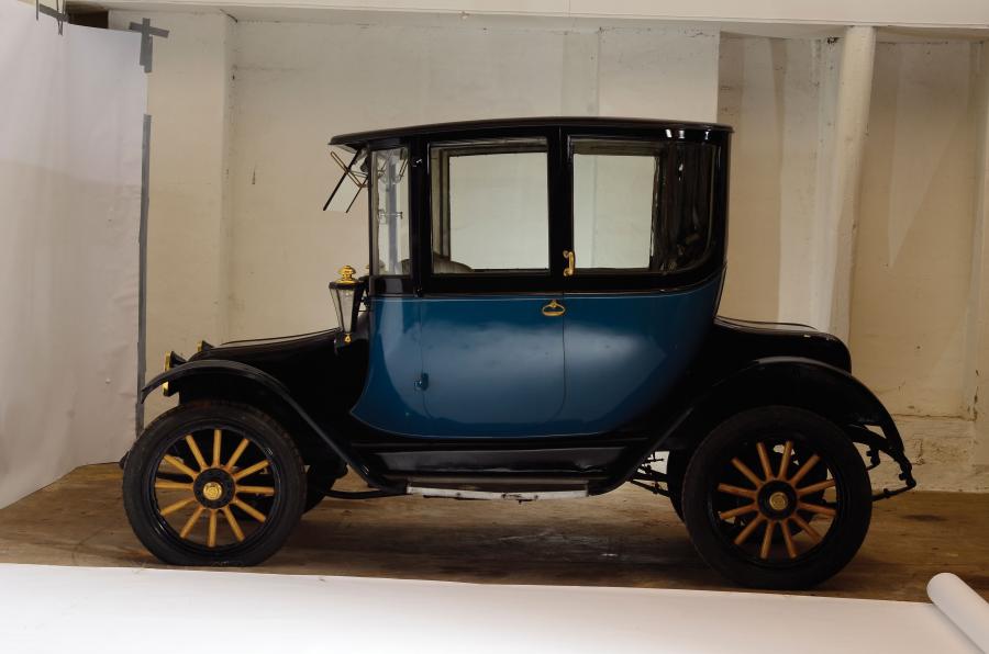  Detroit Electric Model 75 Brougham 1918 года  (фото 8 из 12)